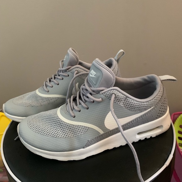 Nike Shoes - Nike Air Max Thea